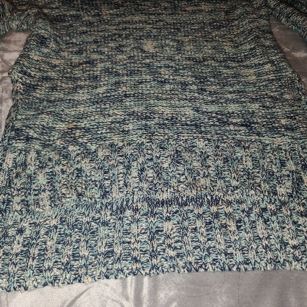 Sweater - Picture 4 of 6